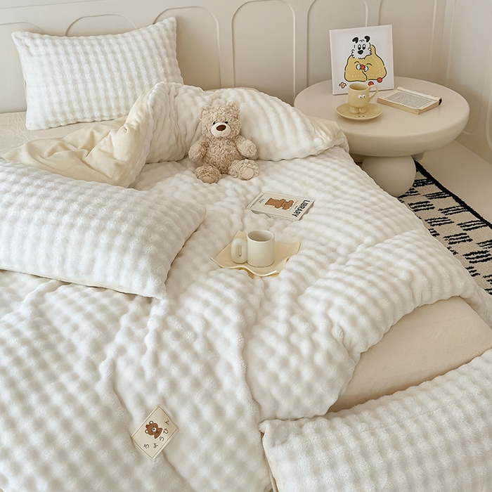 91家纺网 家纺一手货源 找家纺 （总）宜派家纺 2025新款A类简约高克重泡泡兔毛绒四件套