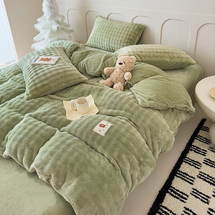 91家纺网 家纺一手货源 找家纺 （总）宜派家纺 2025新款A类简约高克重泡泡兔毛绒四件套