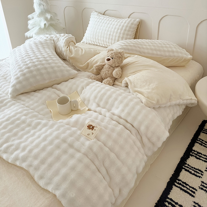 宜派家纺 2025新款A类简约高克重泡泡兔毛绒四件套 泡泡-米白