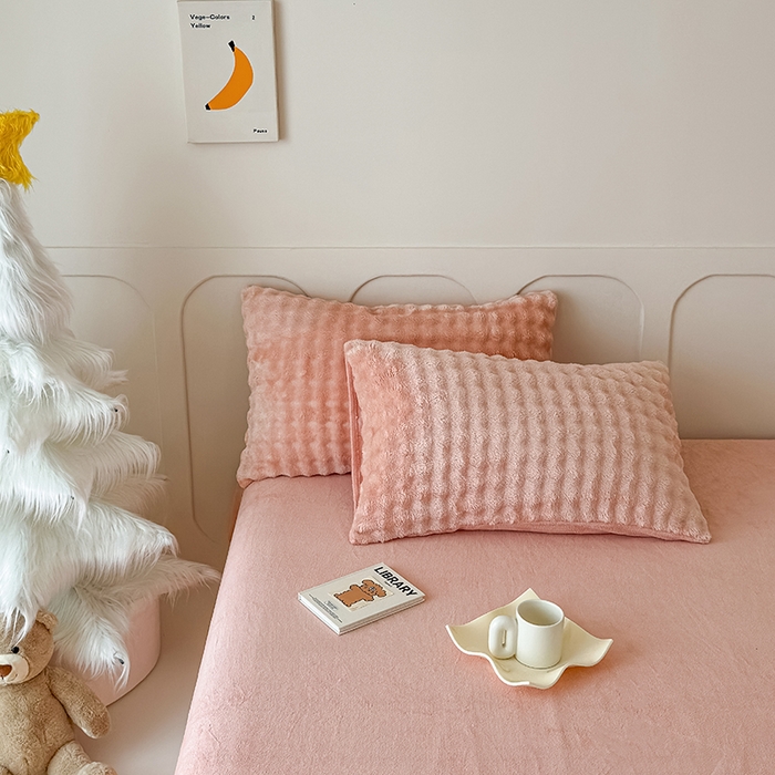 91家纺网 家纺一手货源 找家纺 宜派家纺 2025新款A类简约高克重泡泡兔毛绒四件套 泡泡-玉粉