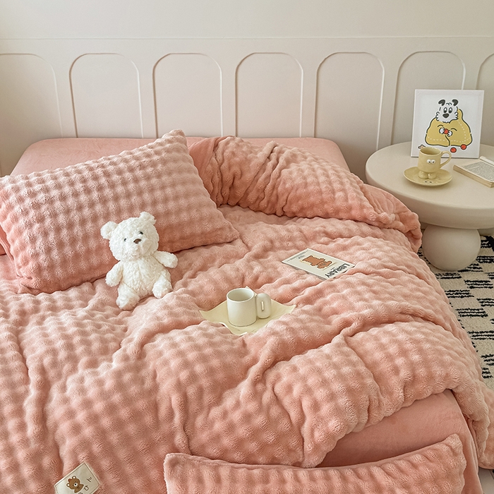 91家纺网 家纺一手货源 找家纺 宜派家纺 2025新款A类简约高克重泡泡兔毛绒四件套 泡泡-玉粉