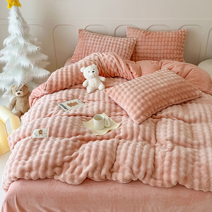 91家纺网 家纺一手货源 找家纺 宜派家纺 2025新款A类简约高克重泡泡兔毛绒四件套 泡泡-玉粉