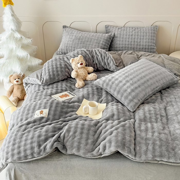 91家纺网 家纺一手货源 找家纺 宜派家纺 2025新款A类简约高克重泡泡兔毛绒四件套 泡泡-浅灰