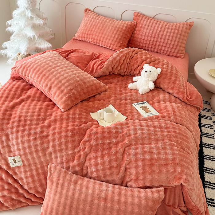 91家纺网 家纺一手货源 找家纺 宜派家纺 2025新款A类简约高克重泡泡兔毛绒四件套 泡泡-赤橙