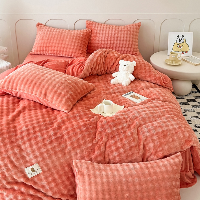 91家纺网 家纺一手货源 找家纺 宜派家纺 2025新款A类简约高克重泡泡兔毛绒四件套 泡泡-赤橙