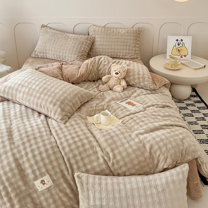 91家纺网 家纺一手货源 找家纺 宜派家纺 2025新款A类简约高克重泡泡兔毛绒四件套 泡泡-米驼