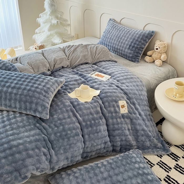 91家纺网 家纺一手货源 找家纺 宜派家纺 2025新款A类简约高克重泡泡兔毛绒四件套 泡泡-雾蓝