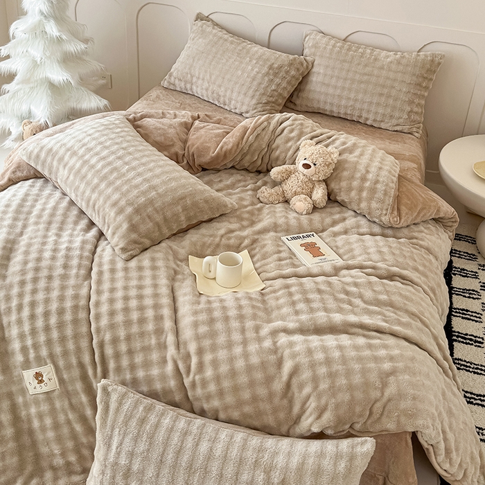 91家纺网 家纺一手货源 找家纺 宜派家纺 2025新款A类简约高克重泡泡兔毛绒四件套 泡泡-米驼