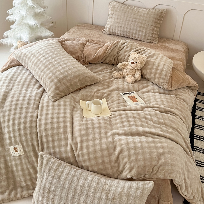 91家纺网 家纺一手货源 找家纺 宜派家纺 2025新款A类简约高克重泡泡兔毛绒四件套 泡泡-米驼