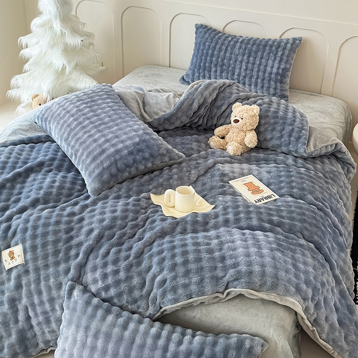 91家纺网 家纺一手货源 找家纺 宜派家纺 2025新款A类简约高克重泡泡兔毛绒四件套 泡泡-雾蓝