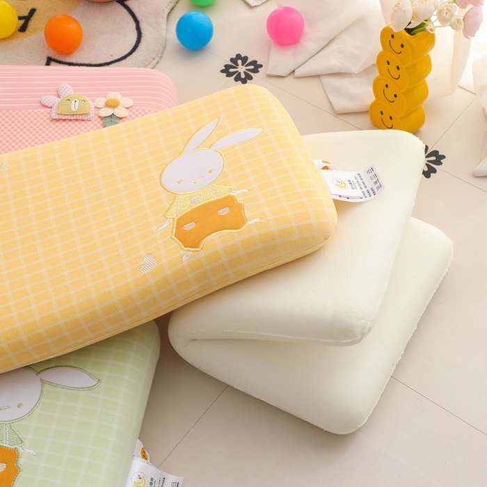 91家纺网 家纺一手货源 找家纺 （总）仁宇枕业 2025新款新品婴幼儿园儿童学生卡通记忆枕头枕芯