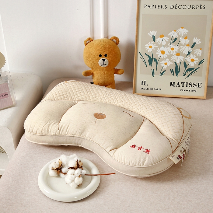 91家纺网 家纺一手货源 找家纺 （总）仁宇枕业 2025新款新品全棉棉麻儿童分区护颈枕头枕芯麻吉熊儿童枕头