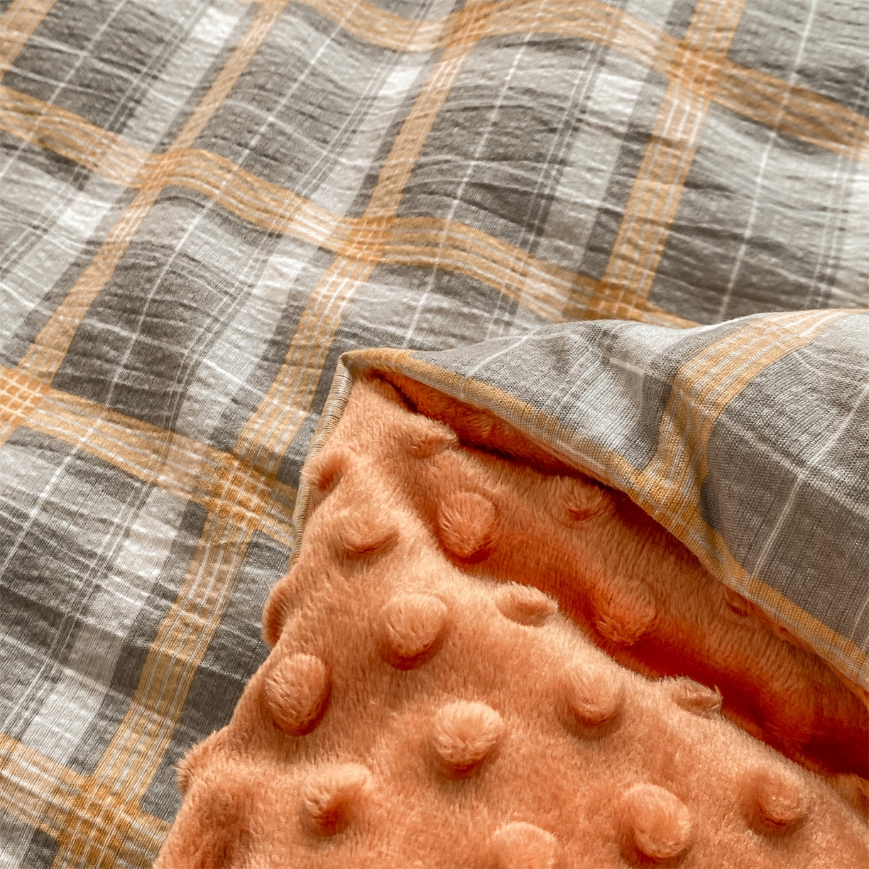 91家纺网 家纺一手货源 找家纺 宝士康家纺 2025新款豆豆绒木棉冬被/被芯/跨境/外贸 豆豆-蓝灰格