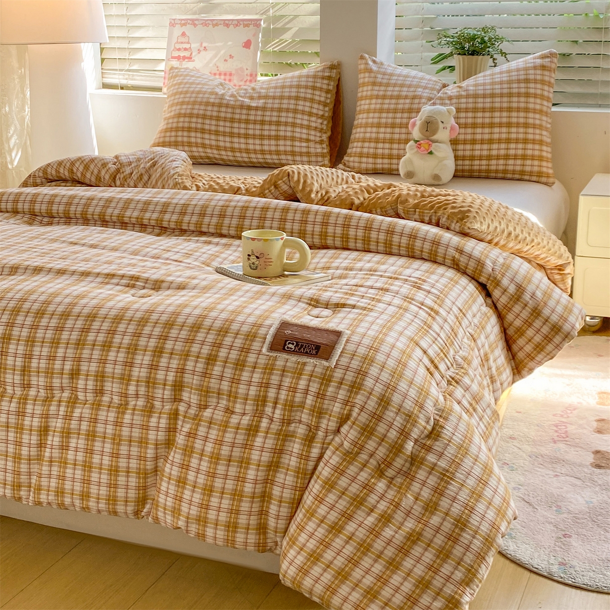 91家纺网 家纺一手货源 找家纺 宝士康家纺 2025新款豆豆绒木棉冬被/被芯/跨境/外贸 豆豆-粉黄格