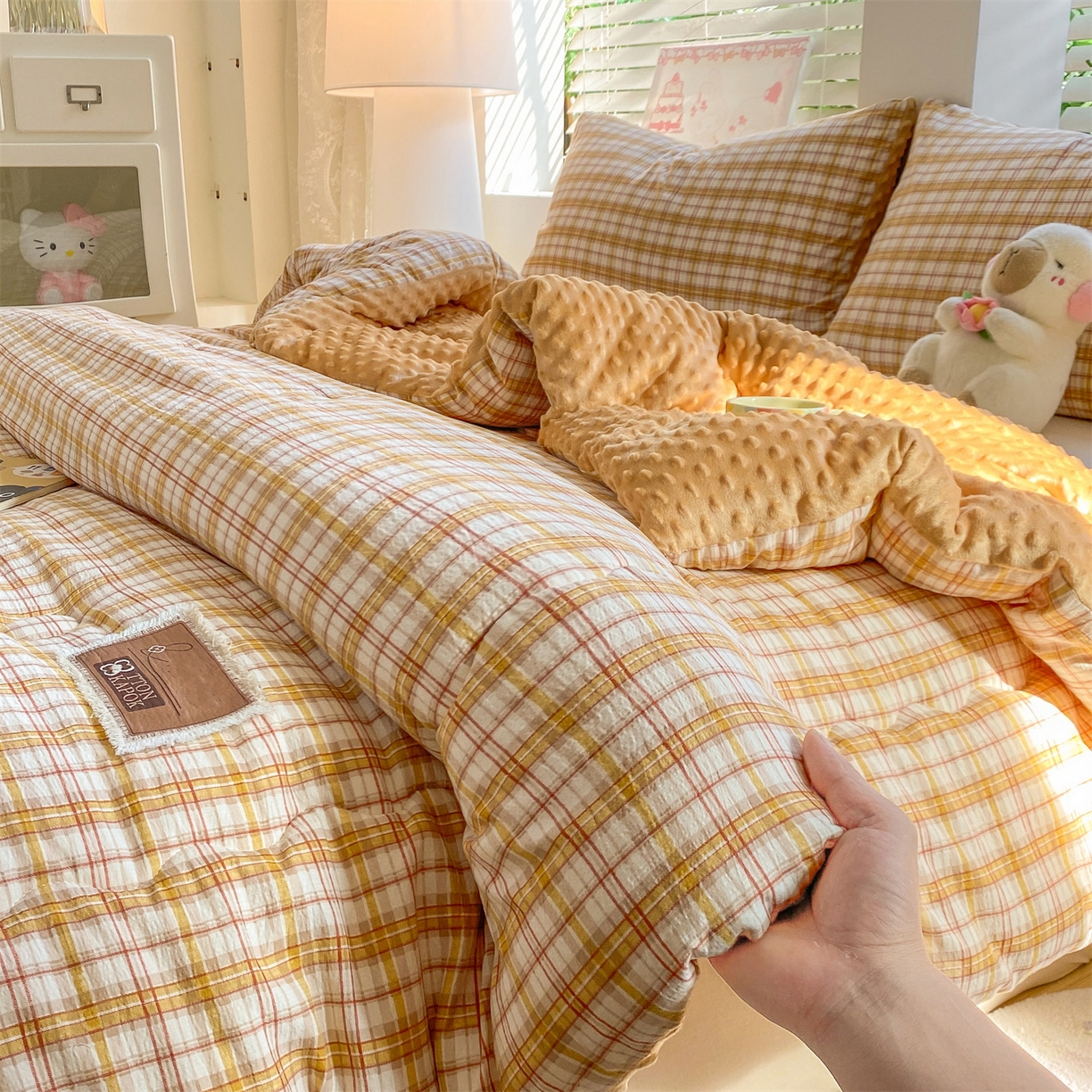 91家纺网 家纺一手货源 找家纺 宝士康家纺 2025新款豆豆绒木棉冬被/被芯/跨境/外贸 豆豆-粉黄格