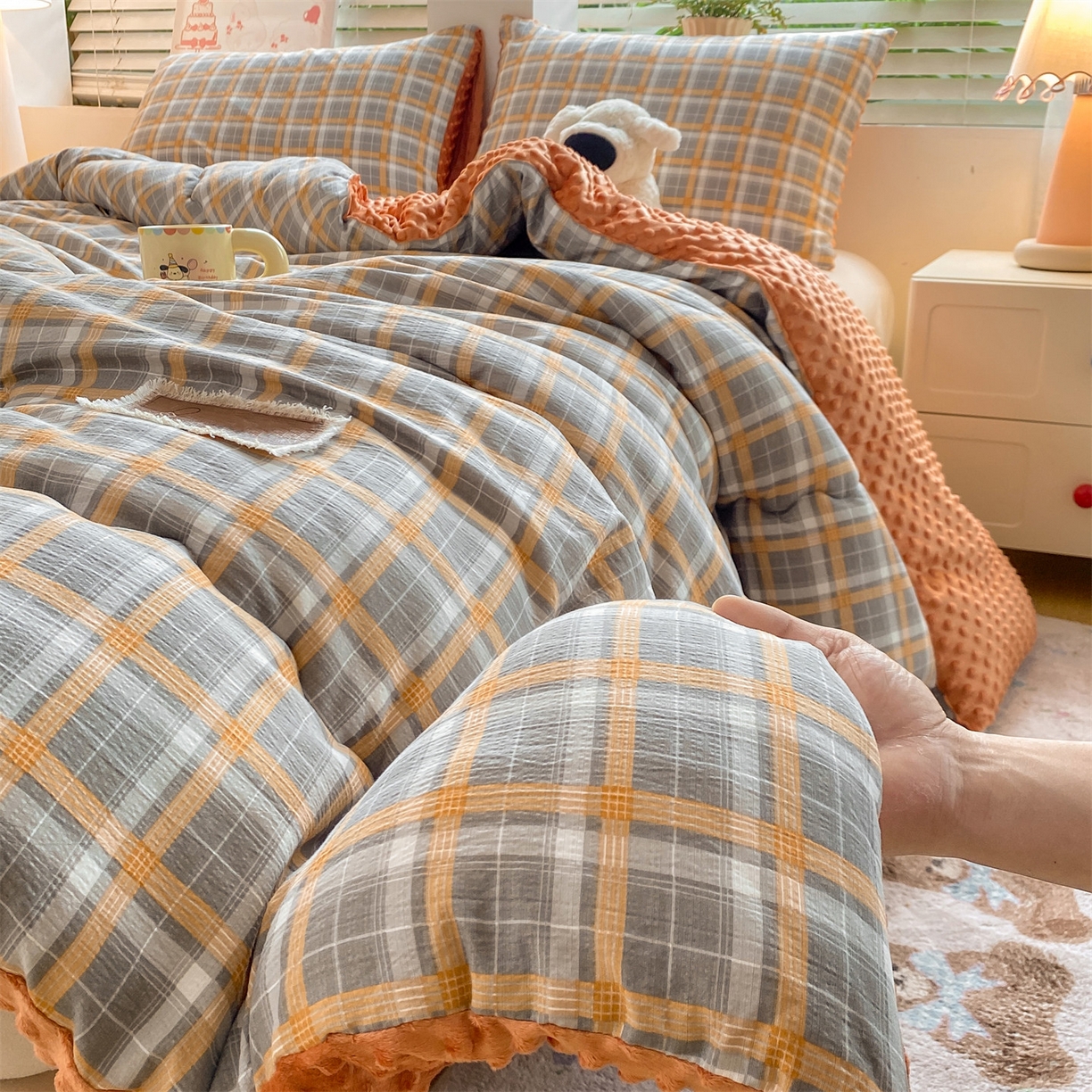 91家纺网 家纺一手货源 找家纺 宝士康家纺 2025新款豆豆绒木棉冬被/被芯/跨境/外贸 豆豆-蓝灰格