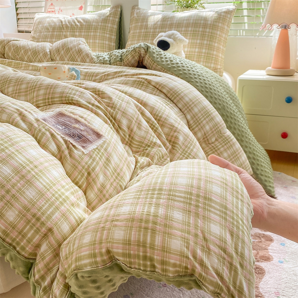 91家纺网 家纺一手货源 找家纺 宝士康家纺 2025新款豆豆绒木棉冬被/被芯/跨境/外贸 豆豆-绿粉格