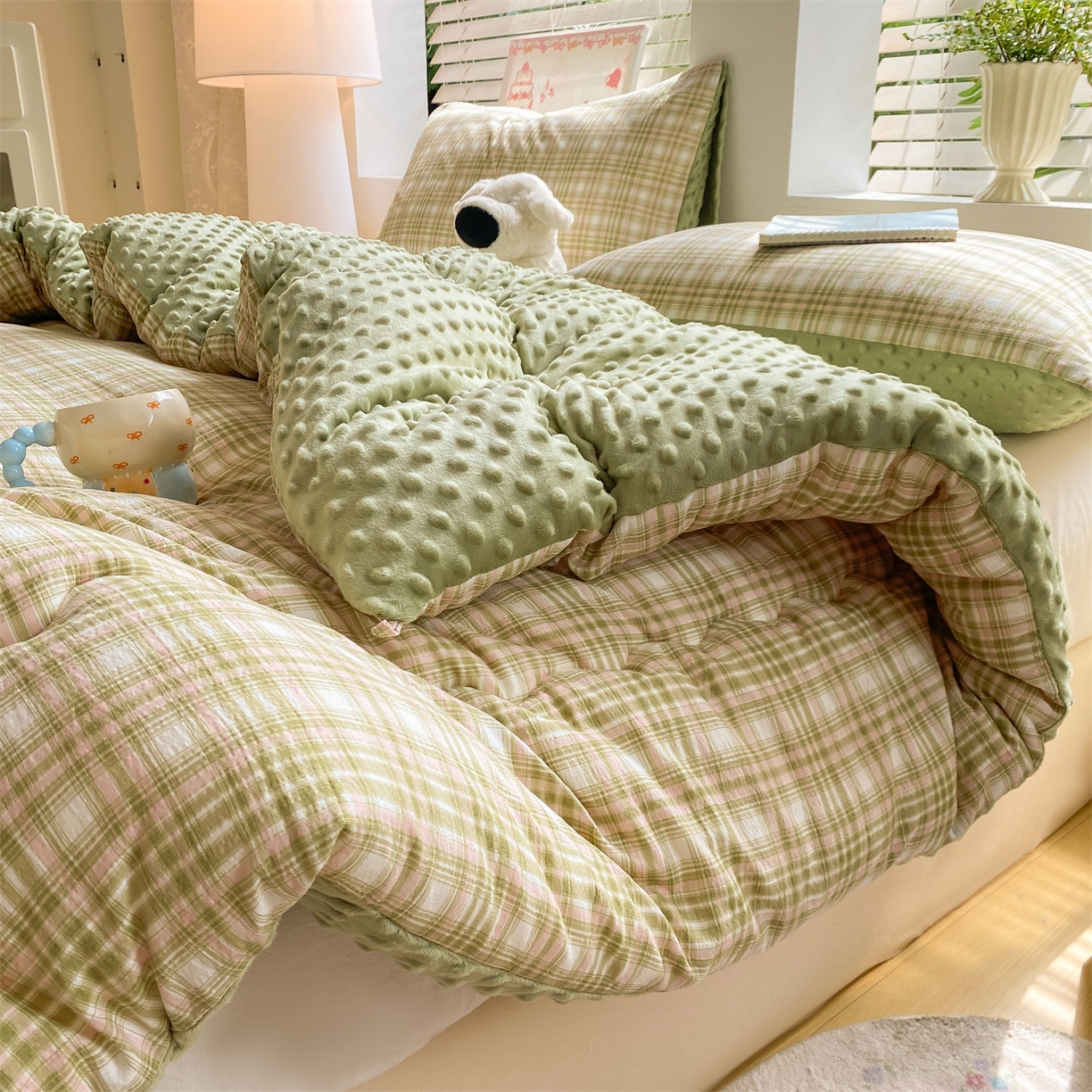 91家纺网 家纺一手货源 找家纺 宝士康家纺 2025新款豆豆绒木棉冬被/被芯/跨境/外贸 豆豆-绿粉格