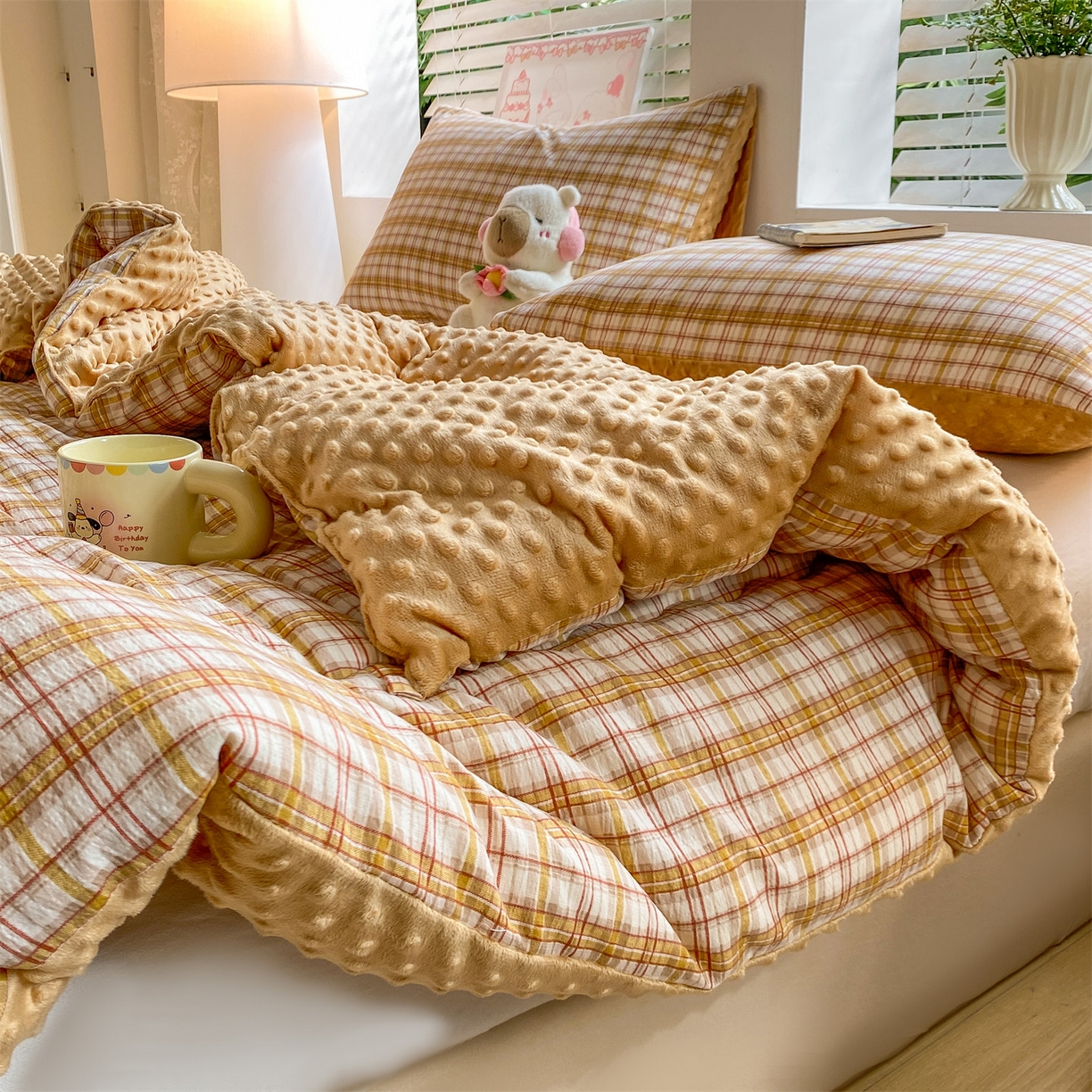 91家纺网 家纺一手货源 找家纺 宝士康家纺 2025新款豆豆绒木棉冬被/被芯/跨境/外贸 豆豆-粉黄格