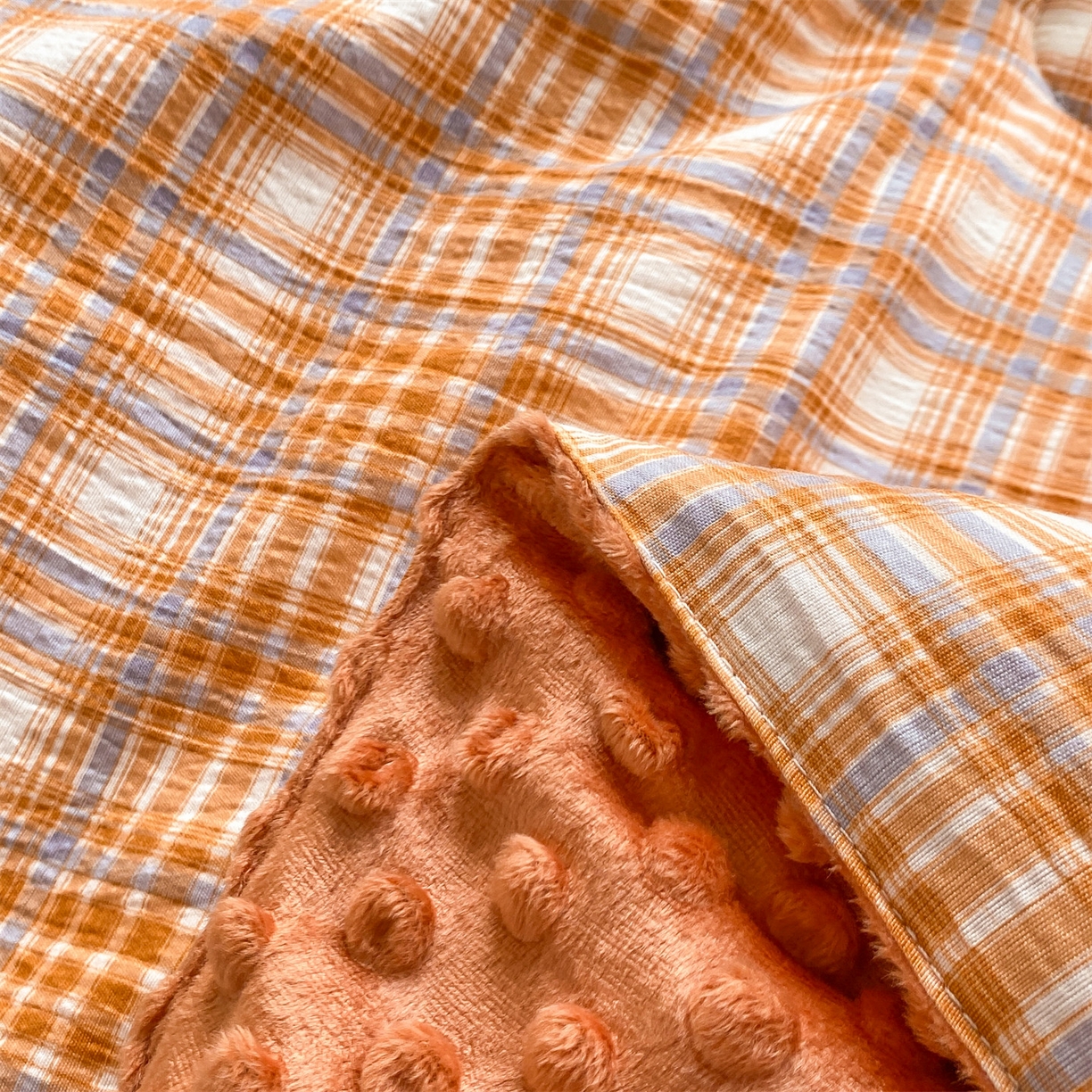 91家纺网 家纺一手货源 找家纺 宝士康家纺 2025新款豆豆绒木棉冬被/被芯/跨境/外贸 豆豆-蓝橙格