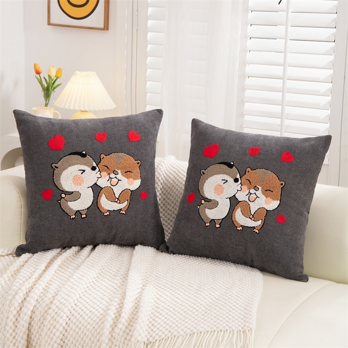 91家纺网 家纺一手货源 找家纺 仁宇枕业 2025新款新品情侣抱枕靠枕靠垫腰枕头枕腰靠枕头枕芯 亚麻动物园系列抱枕-咖色两小无猜