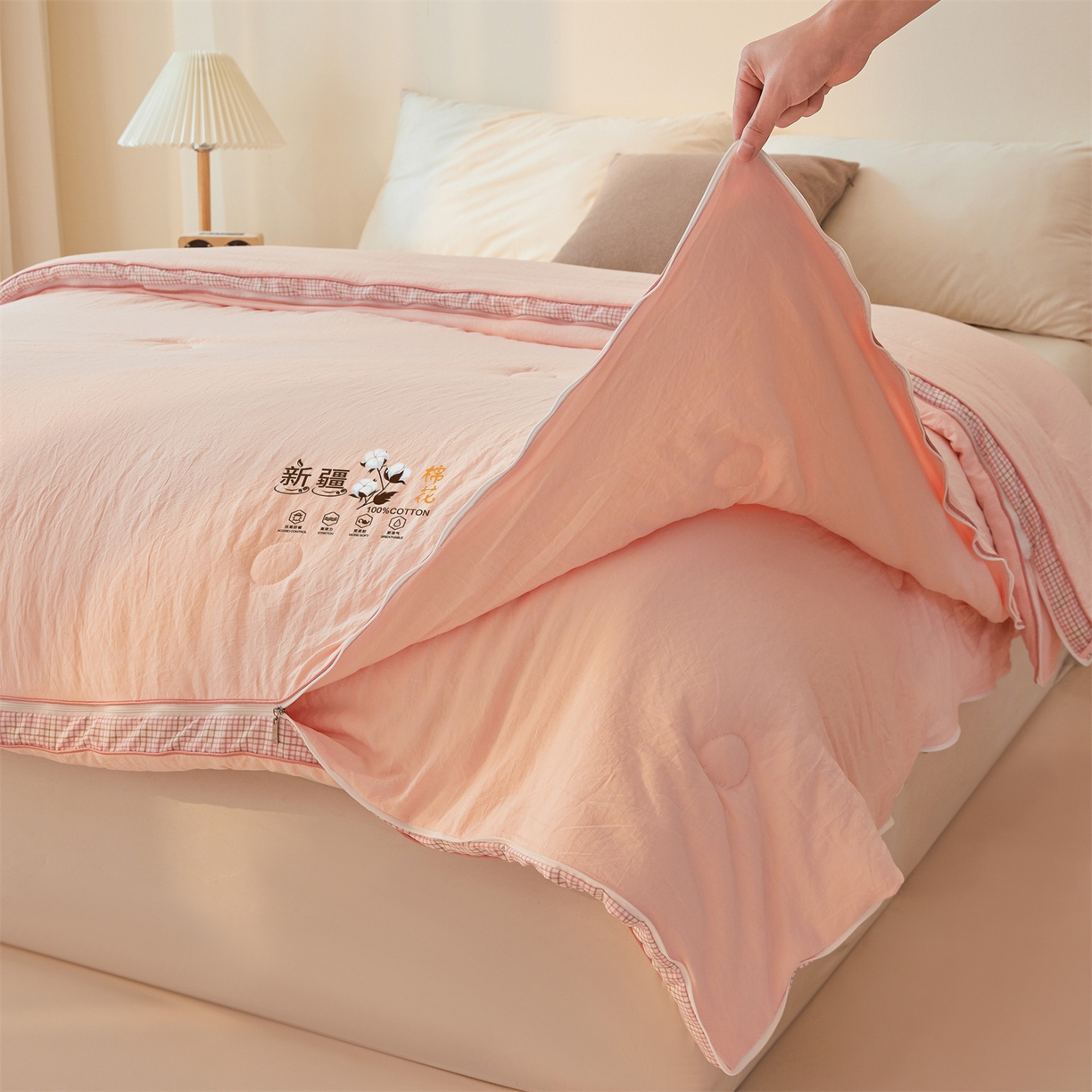 91家纺网 家纺一手货源 找家纺 易博家纺 2025新款A类水洗棉新疆棉花被立体边子母被冬被春秋被被子被芯 新疆棉-立体粉