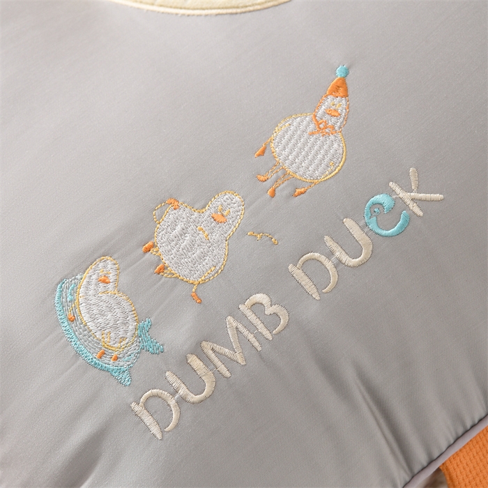 91家纺网 家纺一手货源 找家纺 仁宇枕业 2025新款新品可爱儿童成人定型护颈中低枕头枕芯呆呆鸭枕头 呆呆鸭-灰色