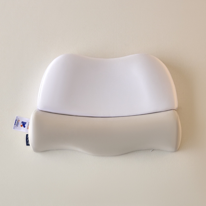 91家纺网 家纺一手货源 找家纺 明星枕业 2025新款零压深睡慢回弹记忆棉颈椎枕护颈椎助睡眠颈椎病专用牵引反弓枕枕头枕芯 分段牵引枕-灰