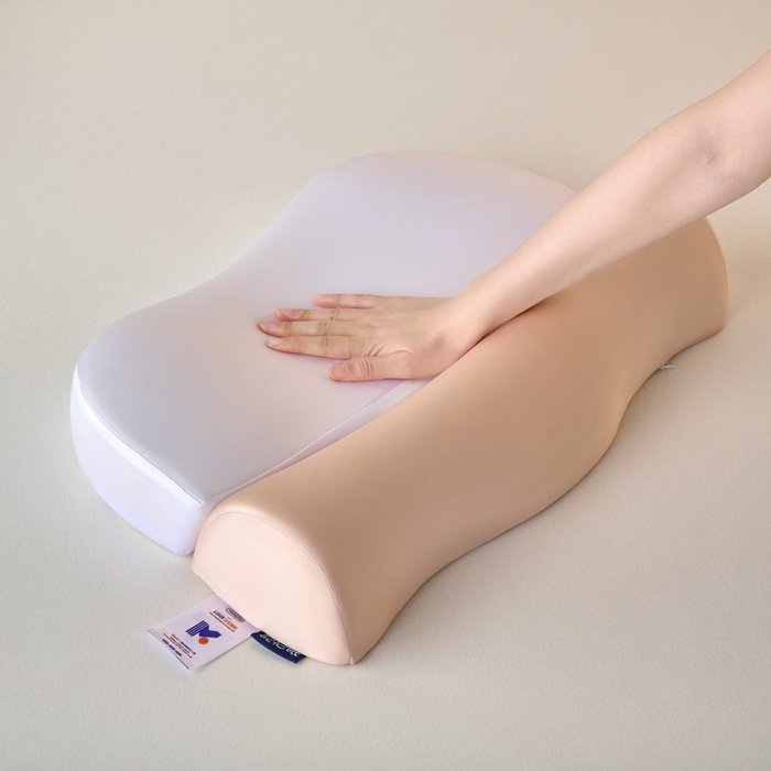 91家纺网 家纺一手货源 找家纺 明星枕业 2025新款零压深睡慢回弹记忆棉颈椎枕护颈椎助睡眠颈椎病专用牵引反弓枕枕头枕芯 分段牵引枕-粉