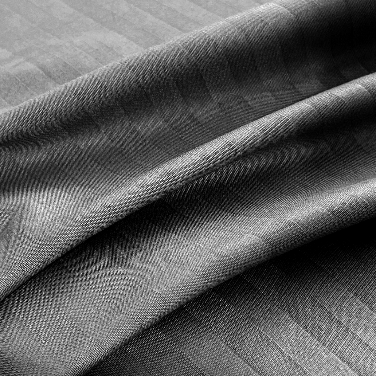 91家纺网 家纺一手货源 找家纺 恬澳家纺 2025新款简约磨毛压花床笠外贸跨境电商亚马逊速卖通单床笠三件套欧美尺寸多多跨境平台-场景二 条纹-黑