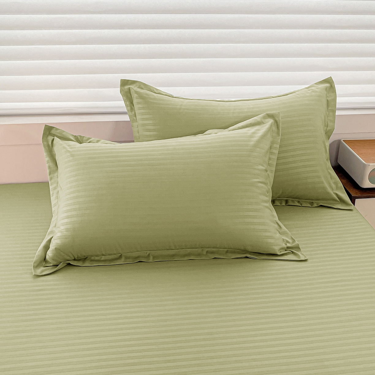 91家纺网 家纺一手货源 找家纺 恬澳家纺 2025新款简约磨毛压花床笠外贸跨境电商亚马逊速卖通单床笠三件套欧美尺寸多多跨境平台-场景二 条纹-绿