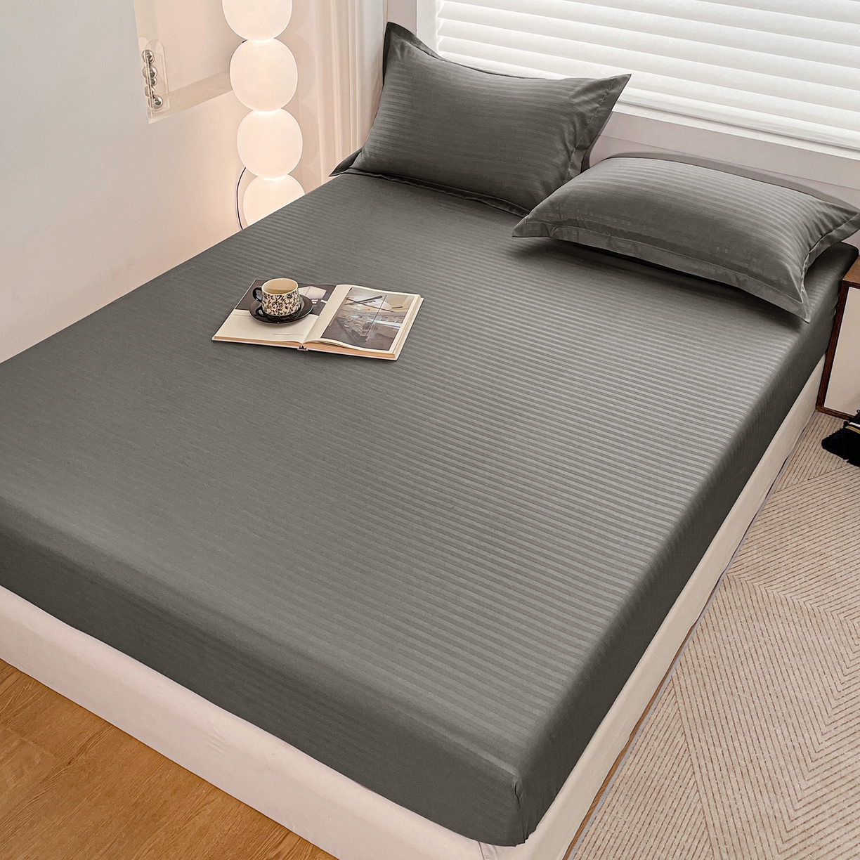 91家纺网 家纺一手货源 找家纺 恬澳家纺 2025新款简约磨毛压花床笠外贸跨境电商亚马逊速卖通单床笠三件套欧美尺寸多多跨境平台-场景二 条纹-深灰