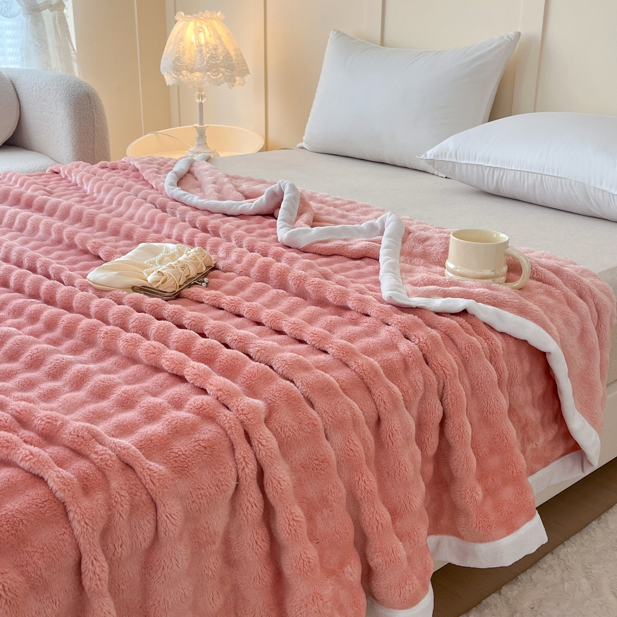 91家纺网 家纺一手货源 找家纺 （总）默忆 2025新款A类保暖加厚仿兔毛毯毯子