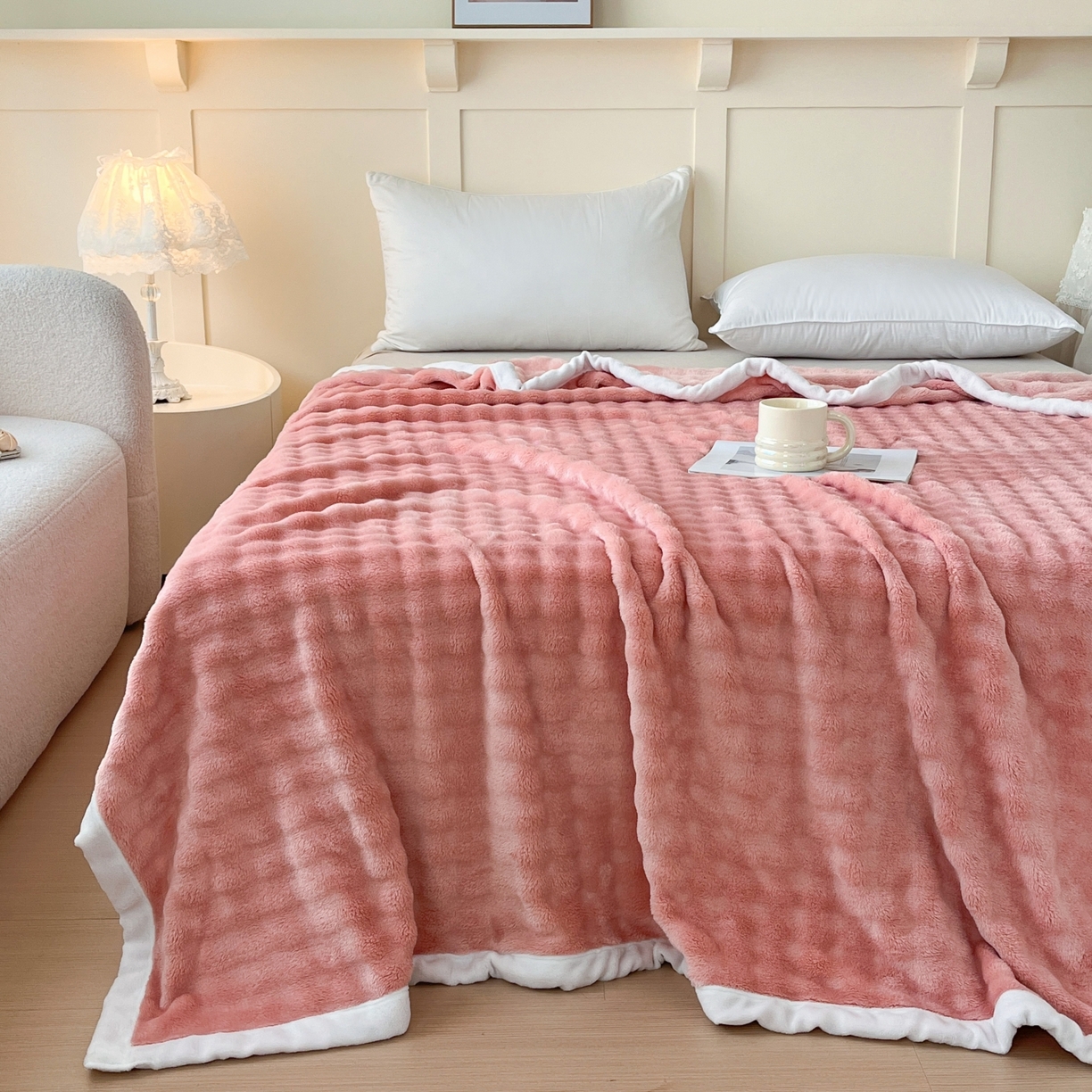 91家纺网 家纺一手货源 找家纺 默忆 2025新款A类保暖加厚仿兔毛毯毯子 粉