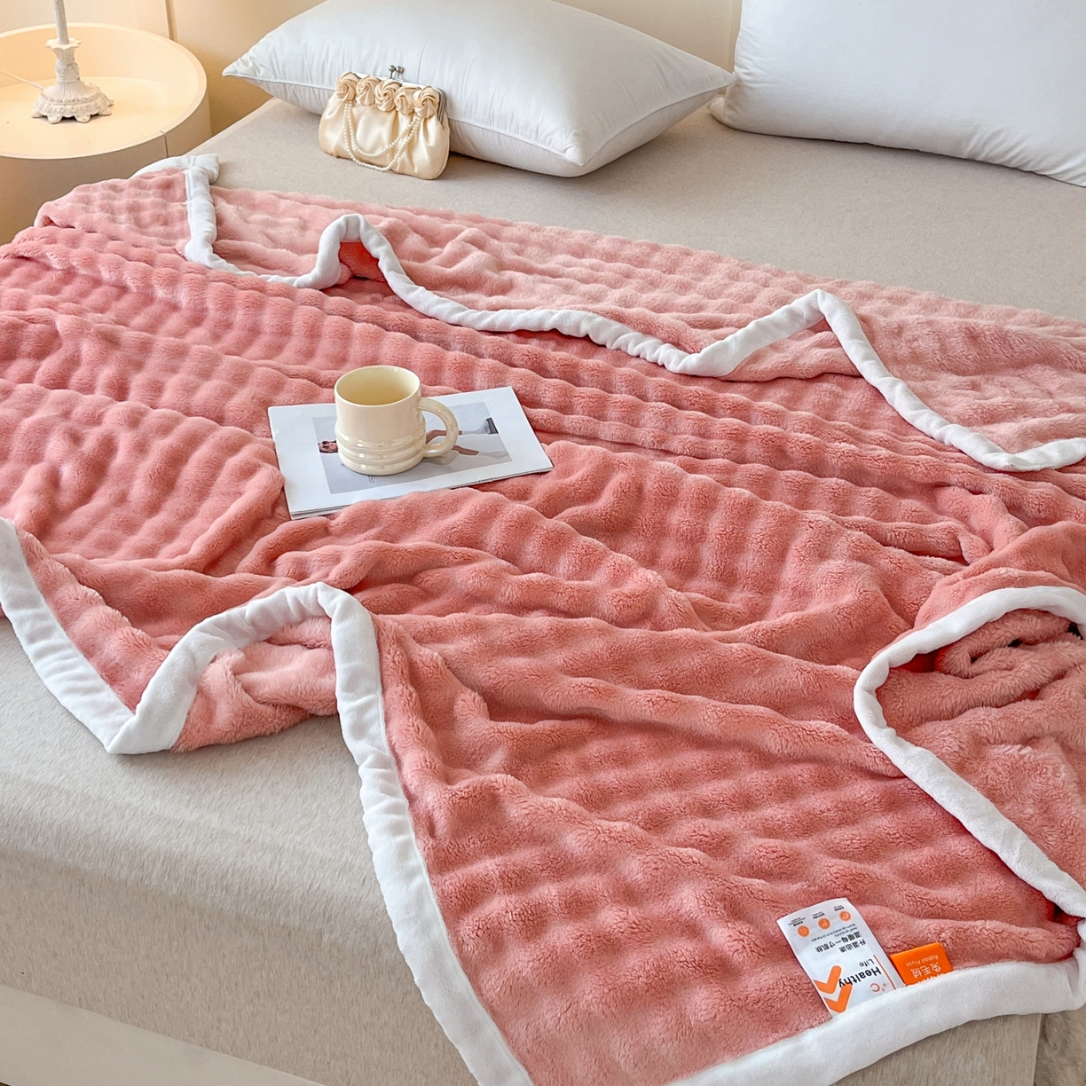 91家纺网 家纺一手货源 找家纺 默忆 2025新款A类保暖加厚仿兔毛毯毯子 粉