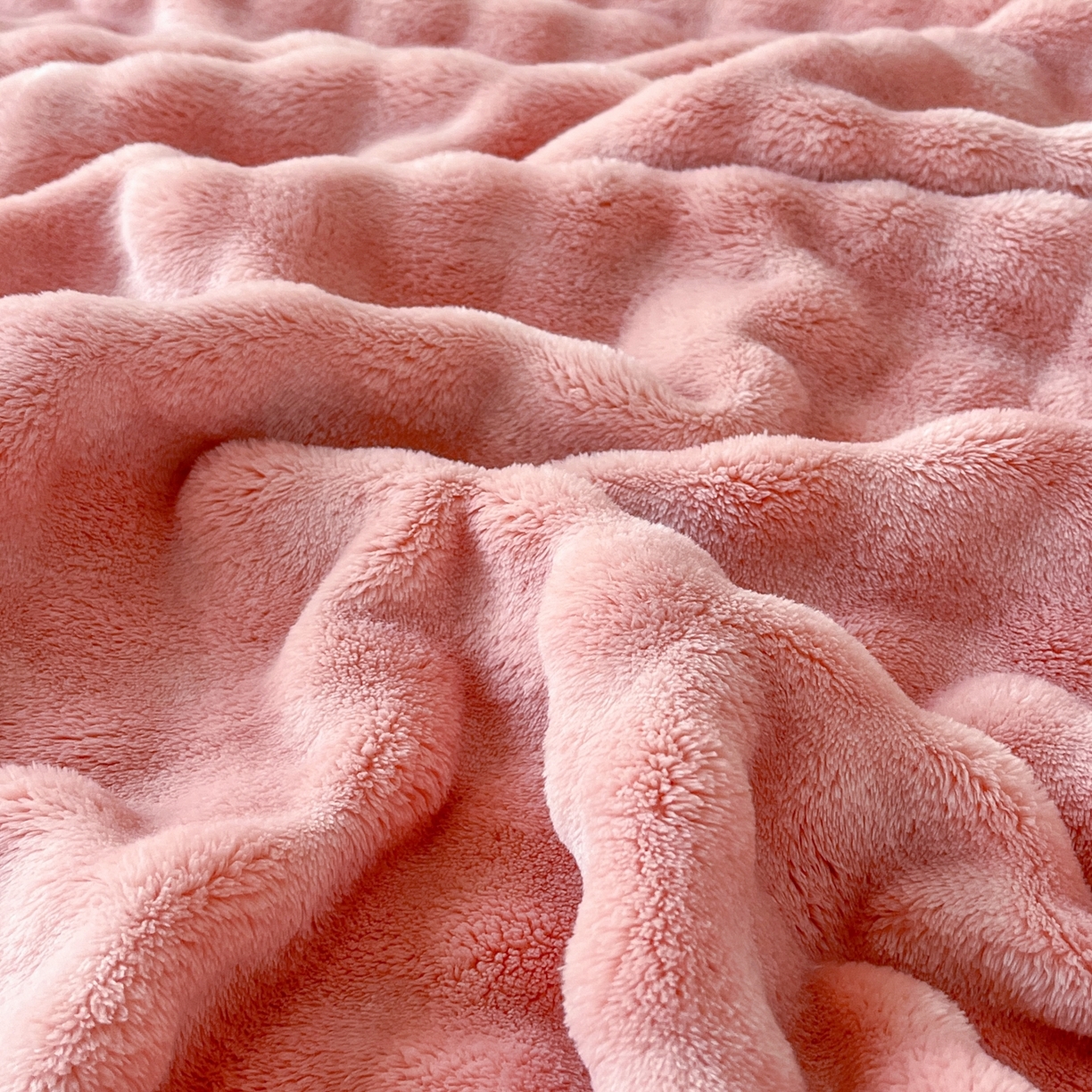 91家纺网 家纺一手货源 找家纺 默忆 2025新款A类保暖加厚仿兔毛毯毯子 粉