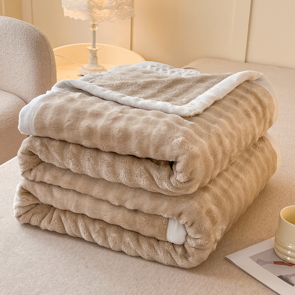 91家纺网 家纺一手货源 找家纺 默忆 2025新款A类保暖加厚仿兔毛毯毯子 咖色