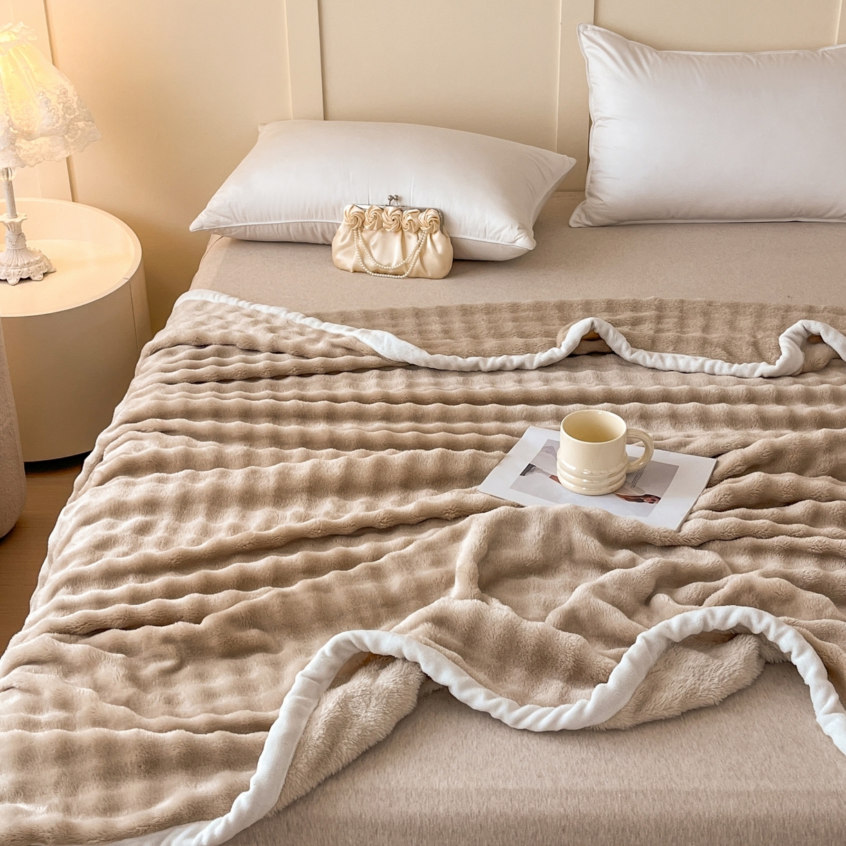 91家纺网 家纺一手货源 找家纺 默忆 2025新款A类保暖加厚仿兔毛毯毯子 咖色