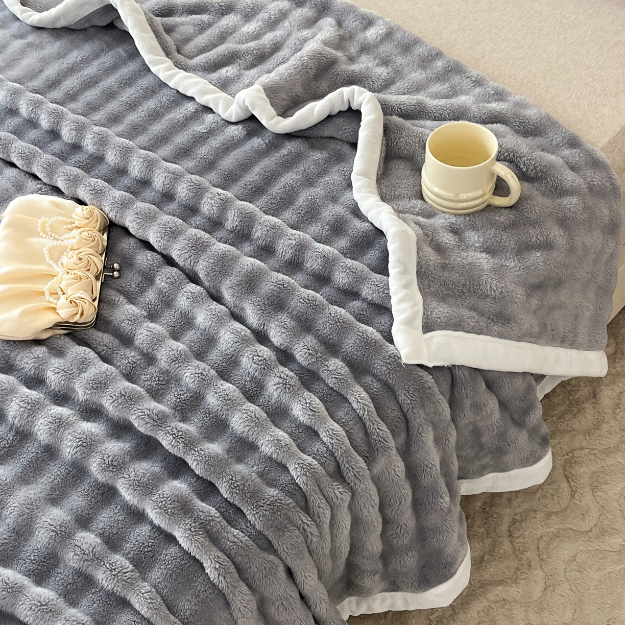 91家纺网 家纺一手货源 找家纺 默忆 2025新款A类保暖加厚仿兔毛毯毯子 蓝灰