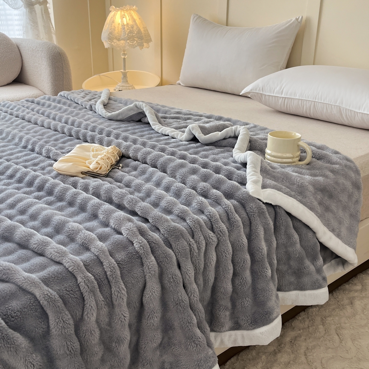 91家纺网 家纺一手货源 找家纺 默忆 2025新款A类保暖加厚仿兔毛毯毯子 蓝灰