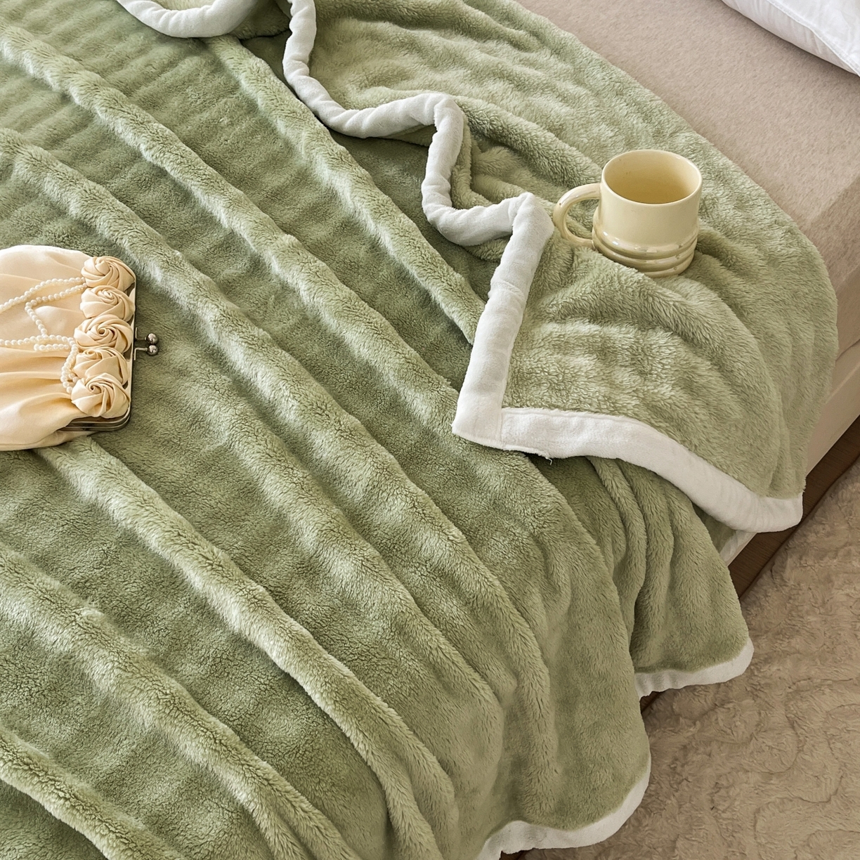 91家纺网 家纺一手货源 找家纺 默忆 2025新款A类保暖加厚仿兔毛毯毯子 绿