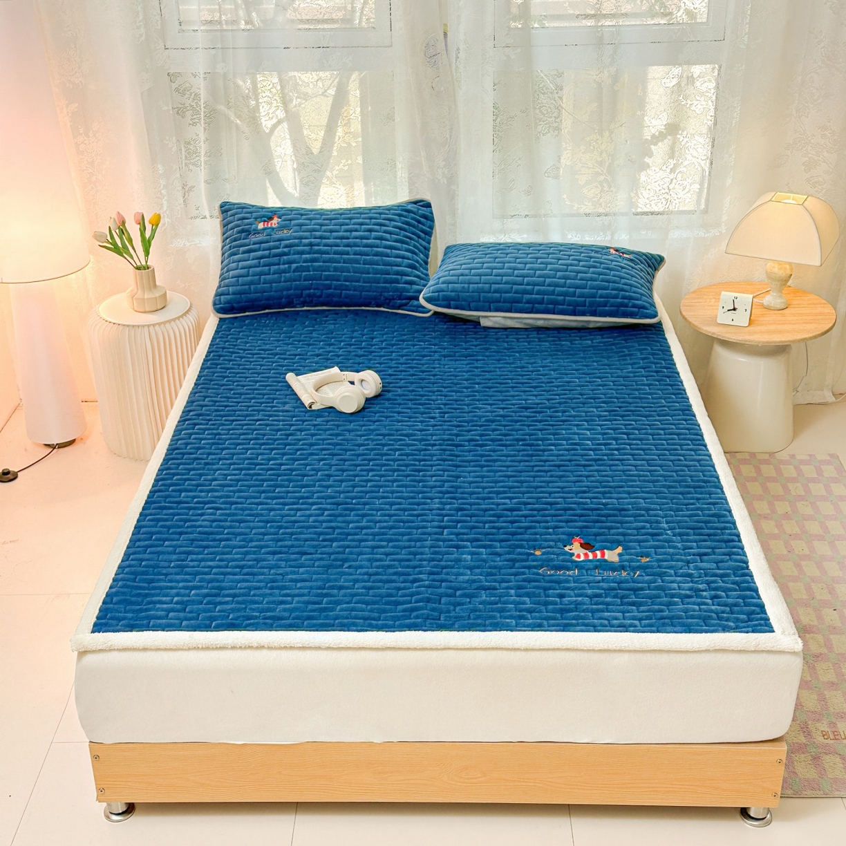 91家纺网 家纺一手货源 找家纺 （总）恋绒家纺 2025新款加厚牛奶绒夹棉床褥床护垫床垫