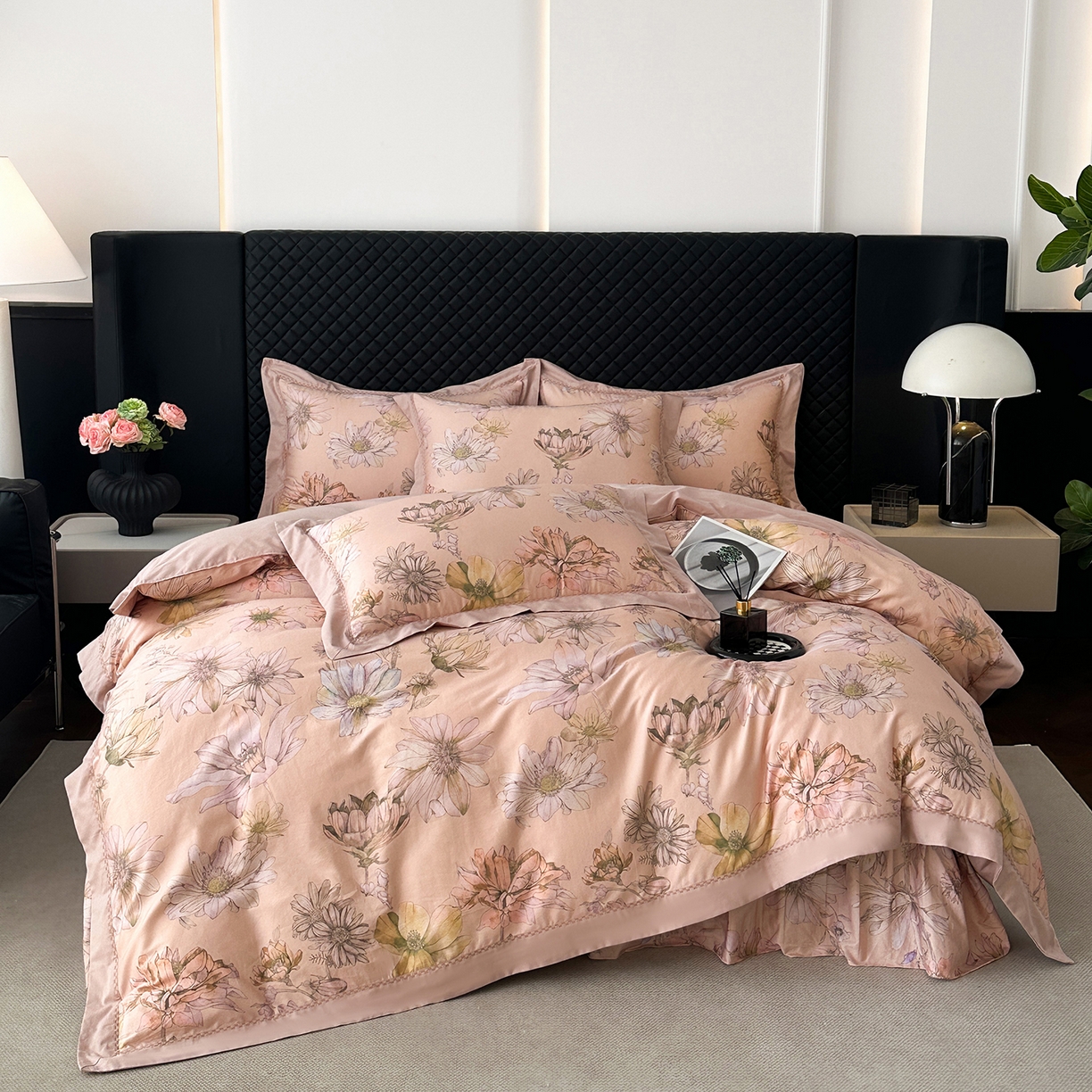 91家纺网 家纺一手货源 找家纺 福丽莱家纺 2025新款高端60纯棉数码印花夹棉床裙四件套 慕溪-粉