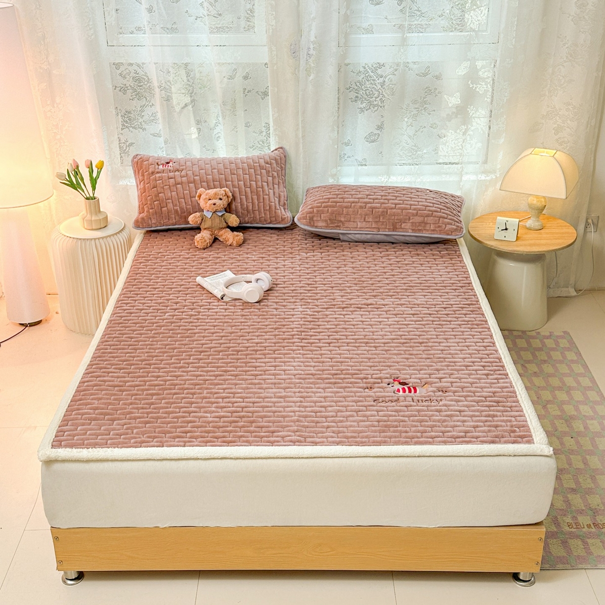 恋绒家纺 2025新款加厚牛奶绒夹棉床褥床护垫床垫 幸运狗-浅咖