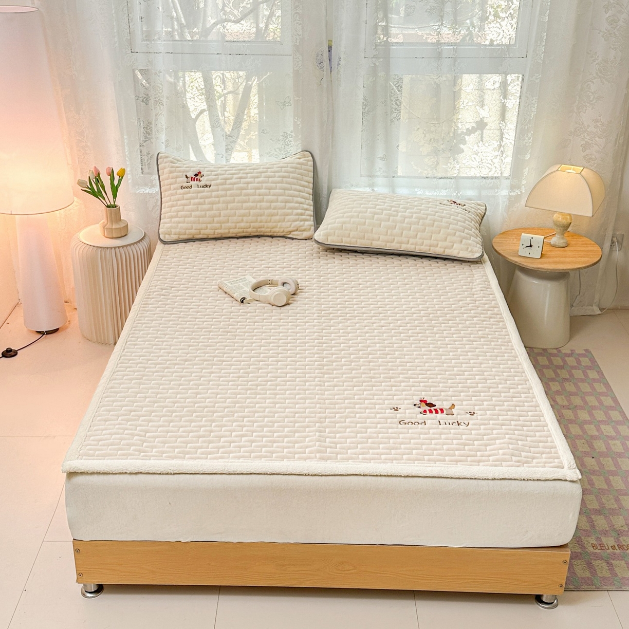 恋绒家纺 2025新款加厚牛奶绒夹棉床褥床护垫床垫 幸运狗-香槟