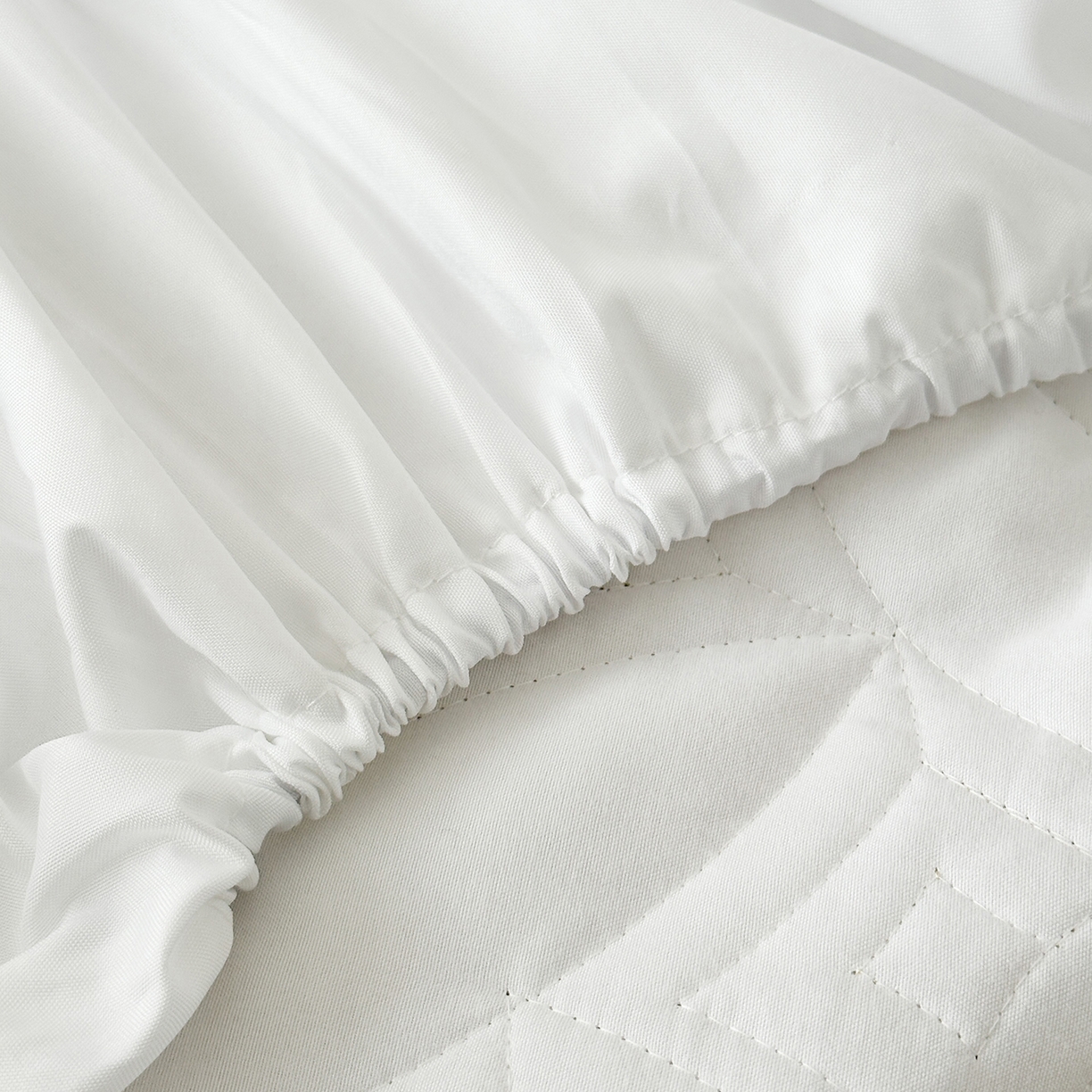 91家纺网 家纺一手货源 找家纺 福丽莱家纺 2025新款高端60纯棉数码印花夹棉床裙四件套 金镂花园-浅咖