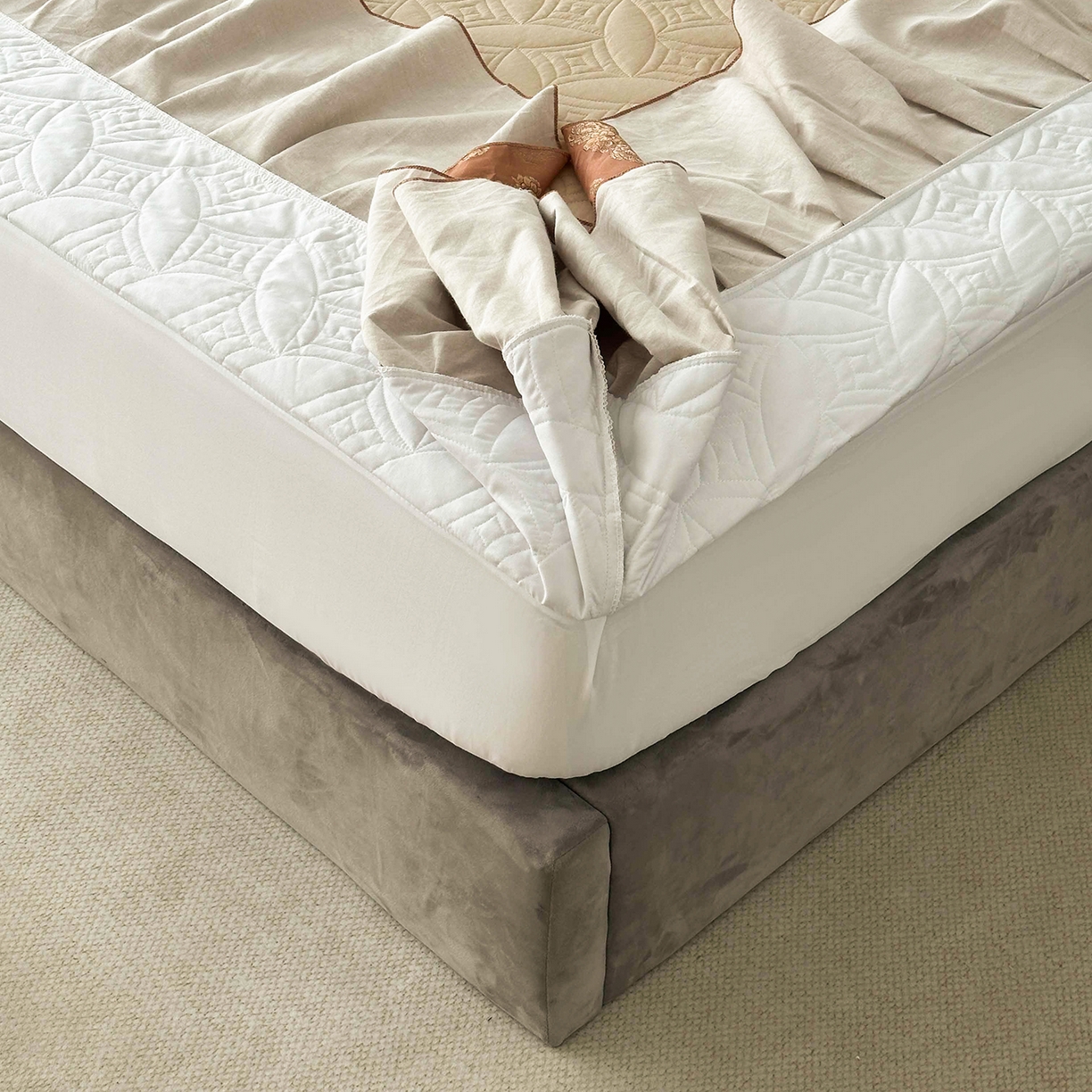 91家纺网 家纺一手货源 找家纺 福丽莱家纺 2025新款高端60纯棉数码印花夹棉床裙四件套 吉祥如意