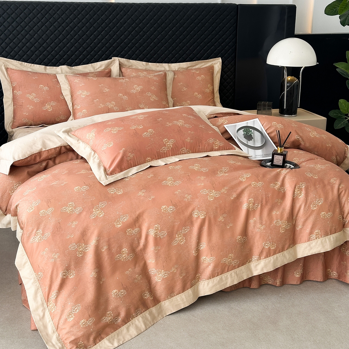 91家纺网 家纺一手货源 找家纺 福丽莱家纺 2025新款高端60纯棉数码印花夹棉床裙四件套 吉祥如意