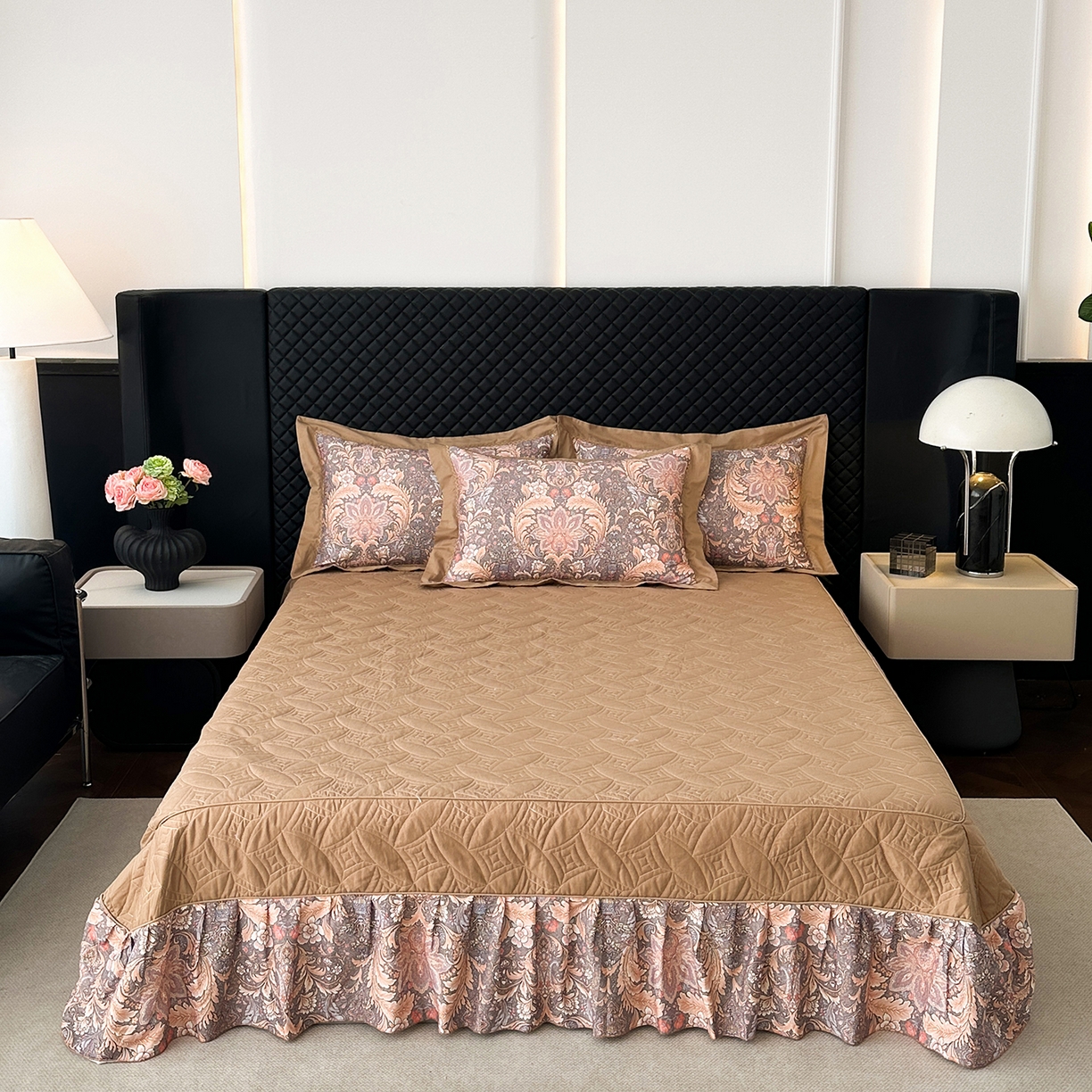 91家纺网 家纺一手货源 找家纺 福丽莱家纺 2025新款高端60纯棉数码印花夹棉床裙四件套 佩斯利-暖云棕