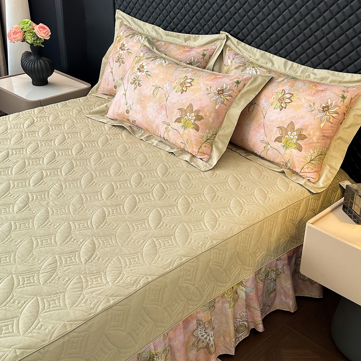 91家纺网 家纺一手货源 找家纺 福丽莱家纺 2025新款高端60纯棉数码印花夹棉床裙四件套 瑞贝卡